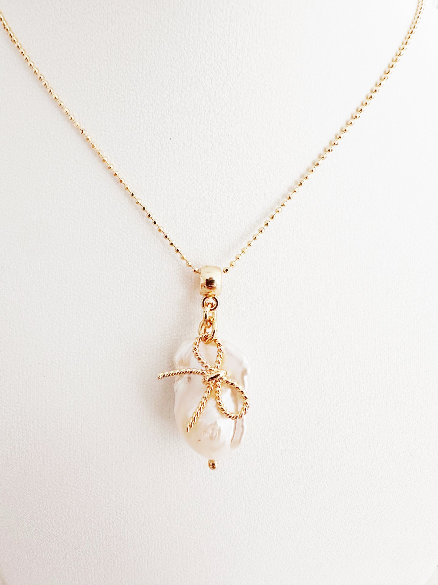 Baroque Pendant