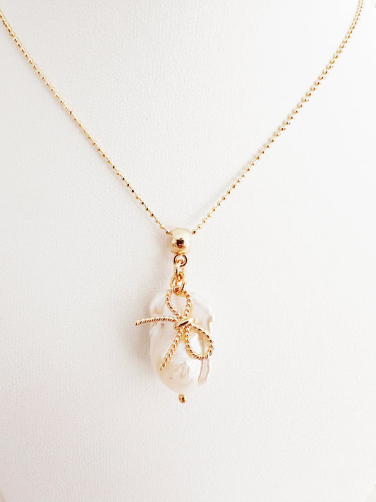Baroque Pendant